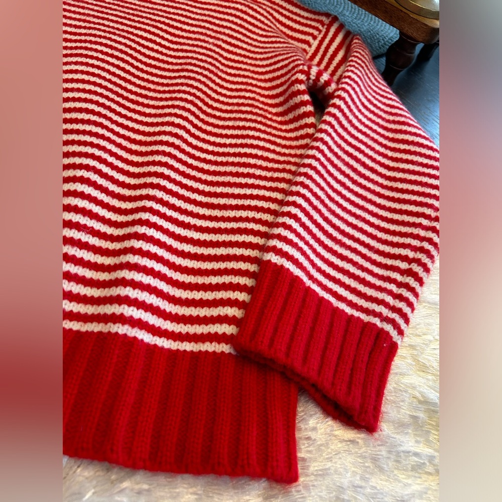Super duper adorable red and white striped sweater! Size Large - Picture 6 of 12